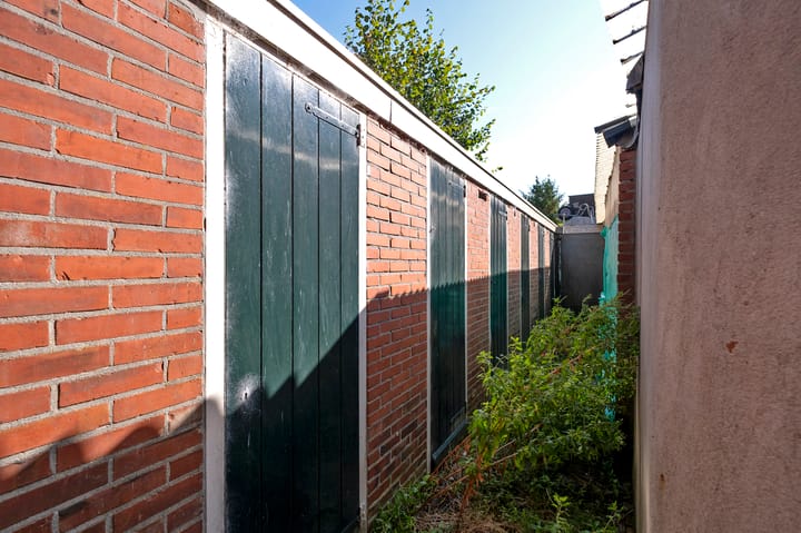 Photo 33 of Paterswoldseweg 42-B