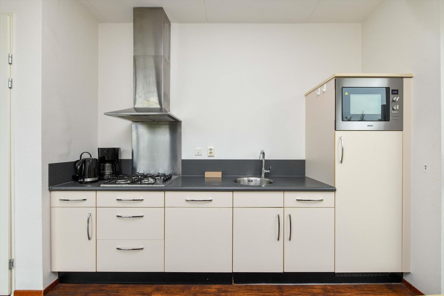 Foto 10 van Skânserwei 28-645