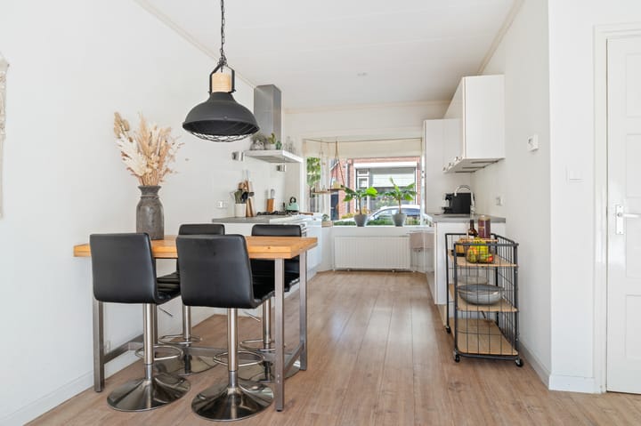 Photo 6 of Vonderstraat 105