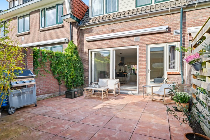 Photo 20 of Vonderstraat 105