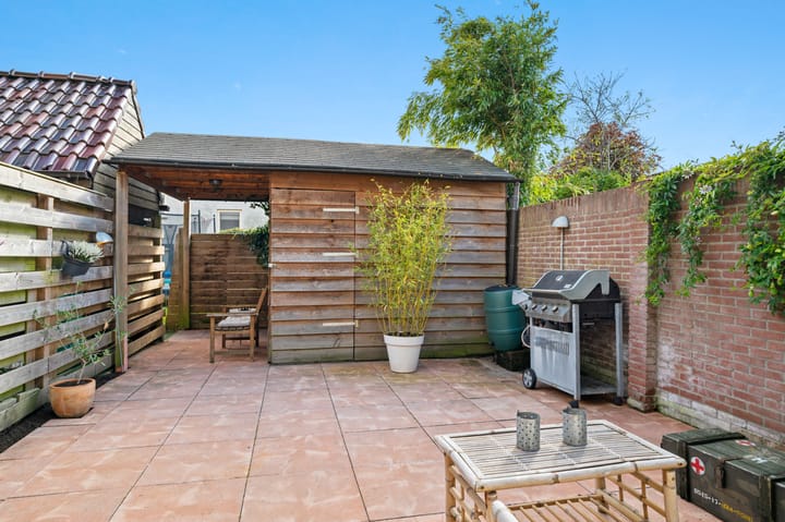 Photo 21 of Vonderstraat 105