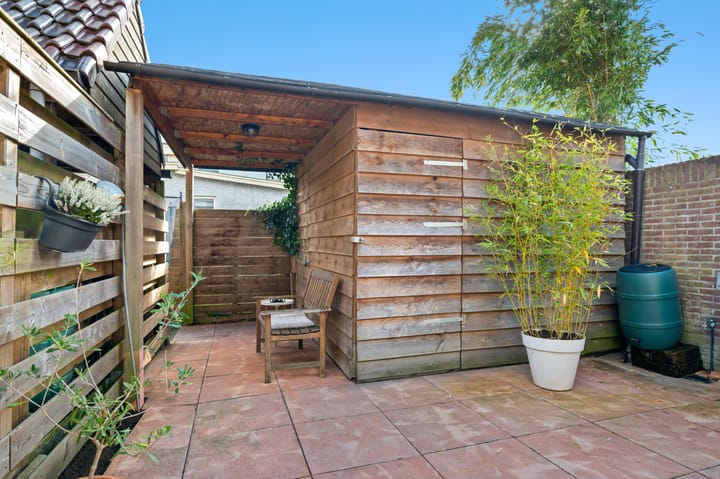 Photo 22 of Vonderstraat 105