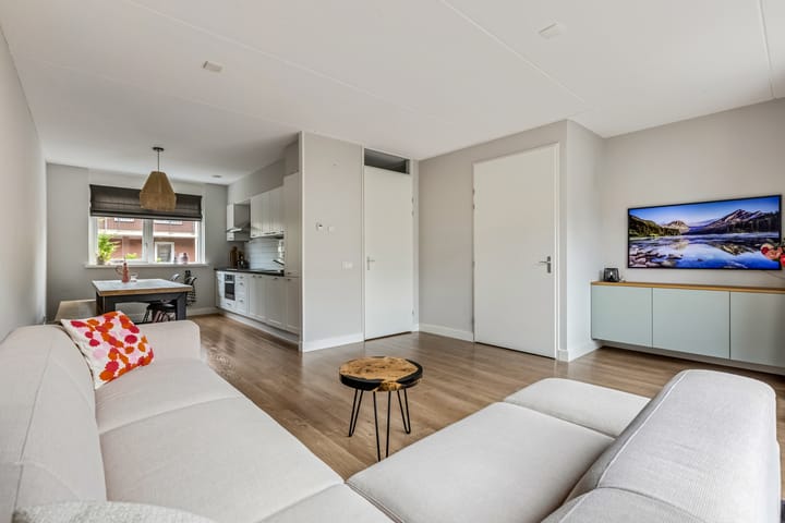 Foto 2 van Esdoornlaan 25