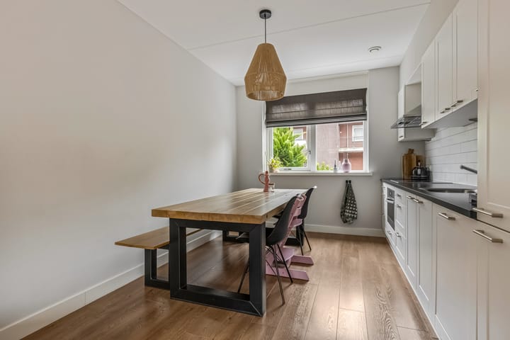 Foto 15 van Esdoornlaan 25