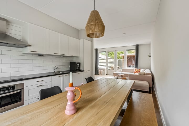 Foto 16 van Esdoornlaan 25