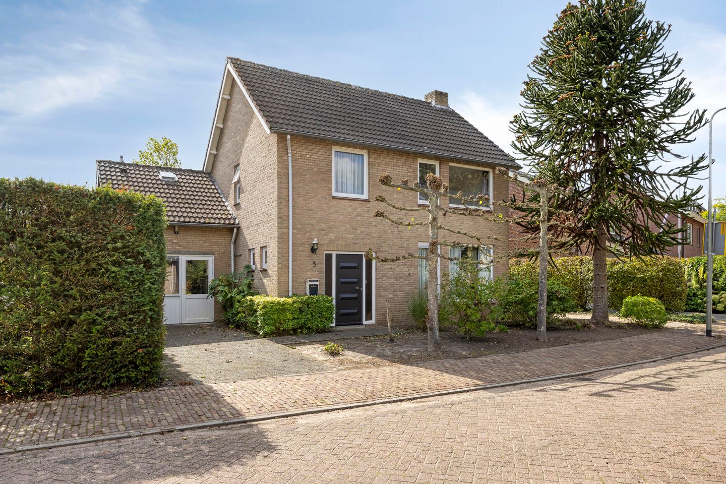 Foto 1 van Elzenstraat 3