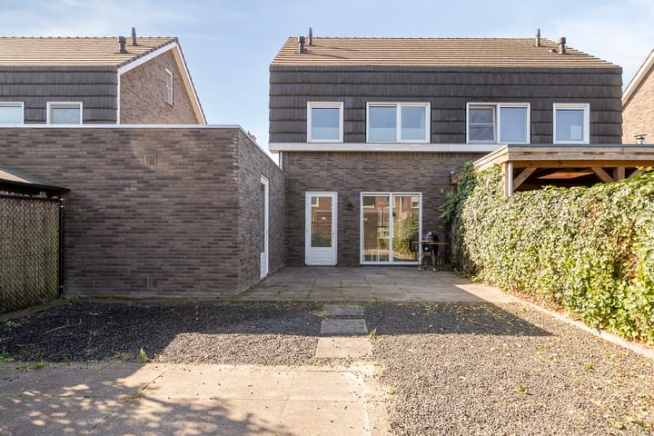 Foto 33 van Sperwerstraat 6