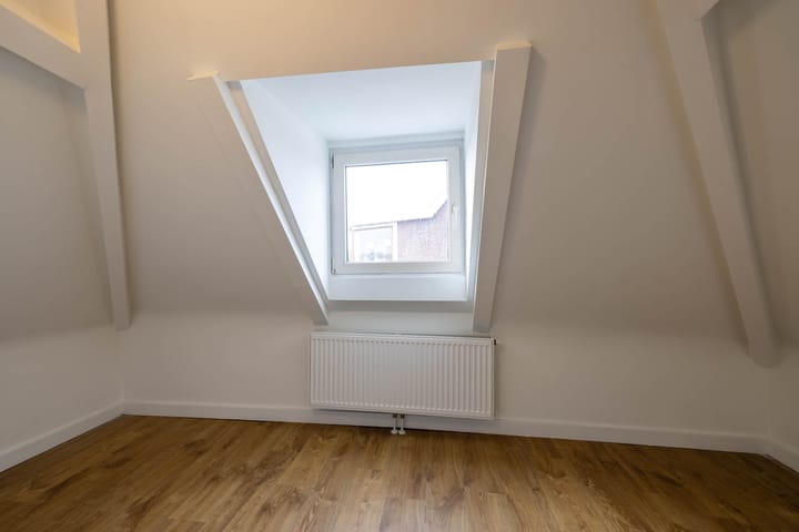 Photo 18 of Boezemstraat 13-A