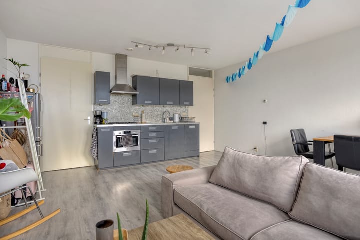 Foto 12 van Frontonstraat 35