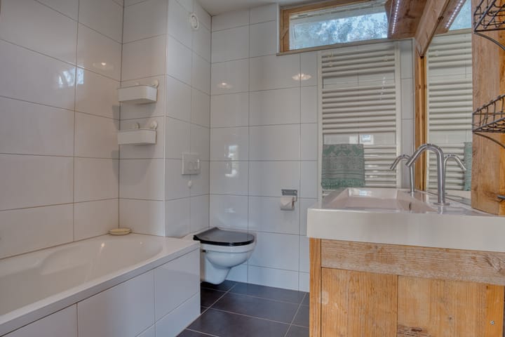 Photo 4 of Johannes Chr. Bendorpstraat 17