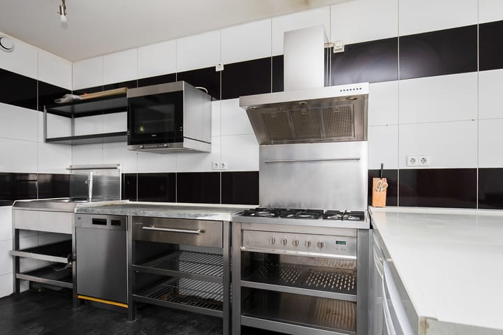 Photo 9 of Raadhuisplein 44