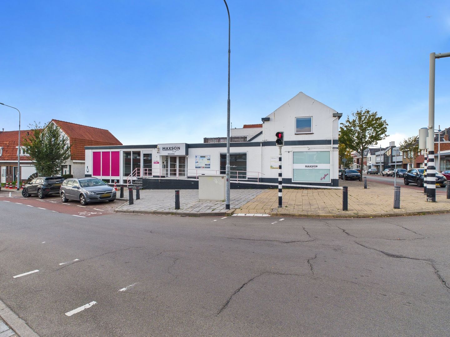 Bekijk foto 2 van Axelsestraat 151