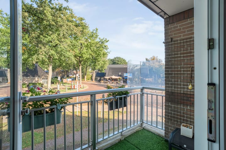 Foto 3 van Lesturgeonplein 22