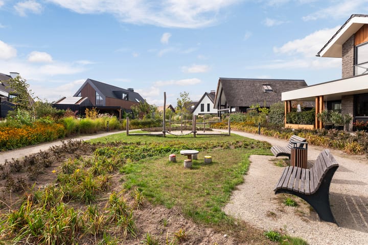 Photo 120 of Kreek 16