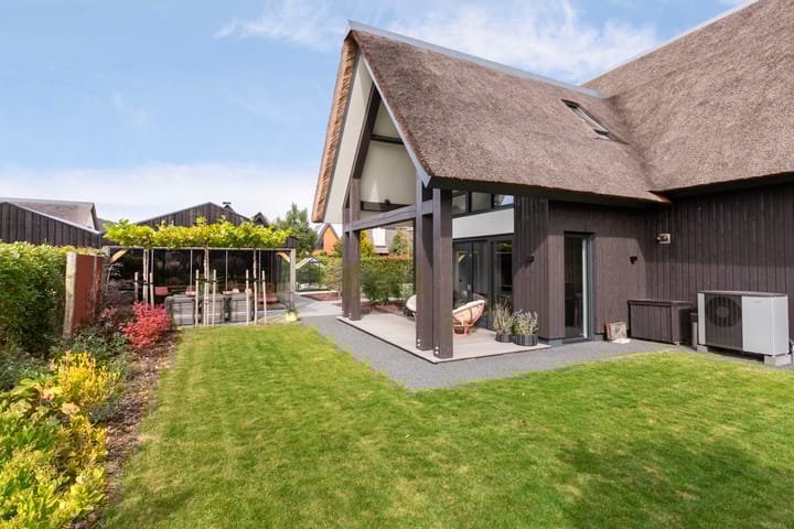 Photo 136 of Kreek 16