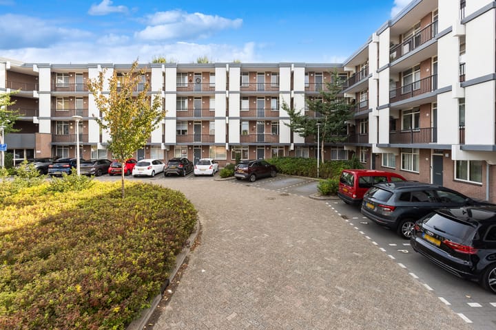 Foto 2 van Louvre 172