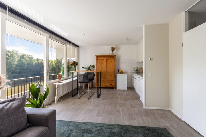 Foto 4 van Louvre 172