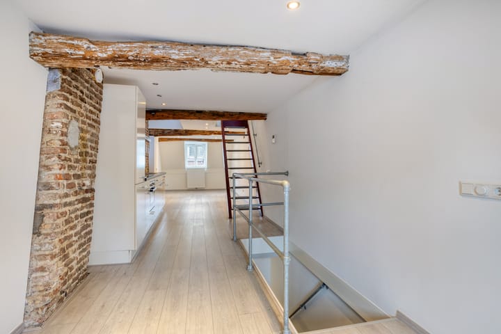 Photo 4 of Tongersestraat 47-C