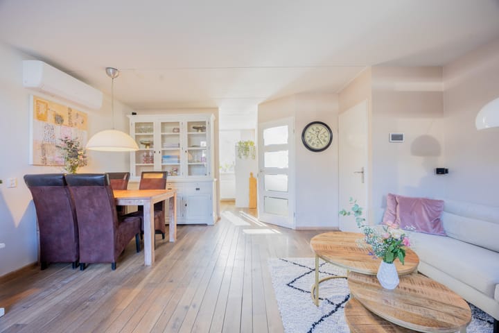 Foto 15 van Aronskelk 51