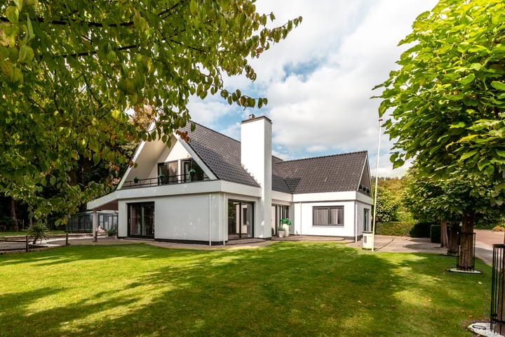 Foto 2 van Oostrandpark 11