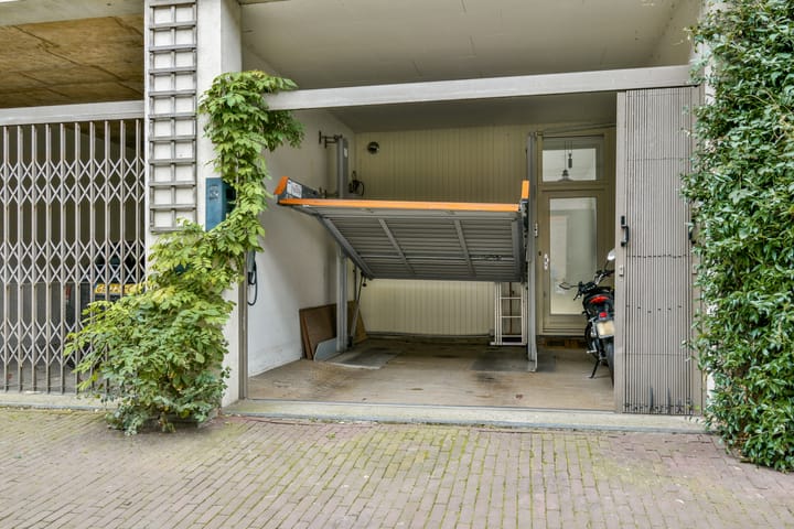 Foto 5 van Lampenistenstraat 121