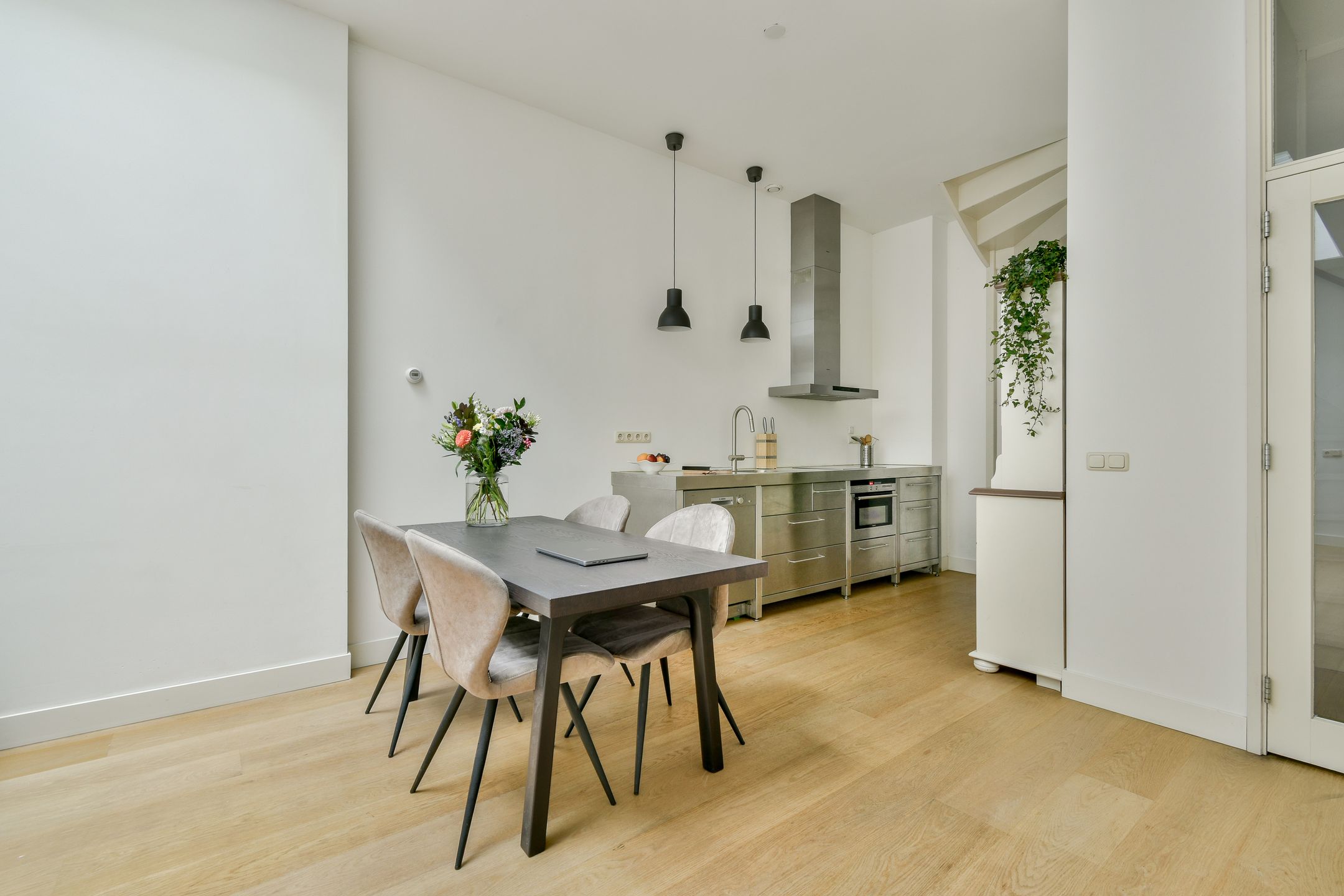 Foto 9 van Lampenistenstraat 121