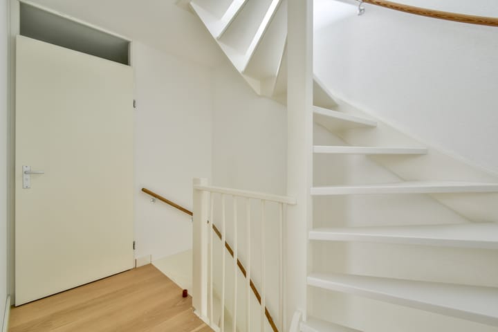 Foto 12 van Lampenistenstraat 121