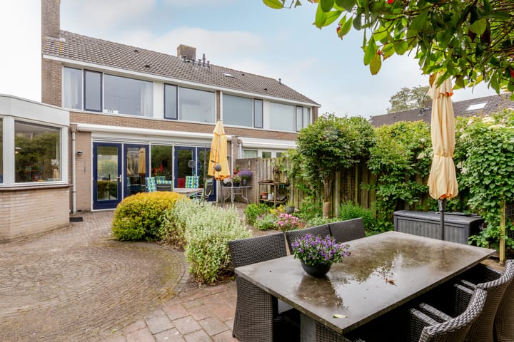 Photo 28 of Jan Azn. Leeghwaterstraat 10