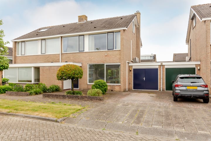 Photo 32 of Jan Azn. Leeghwaterstraat 10