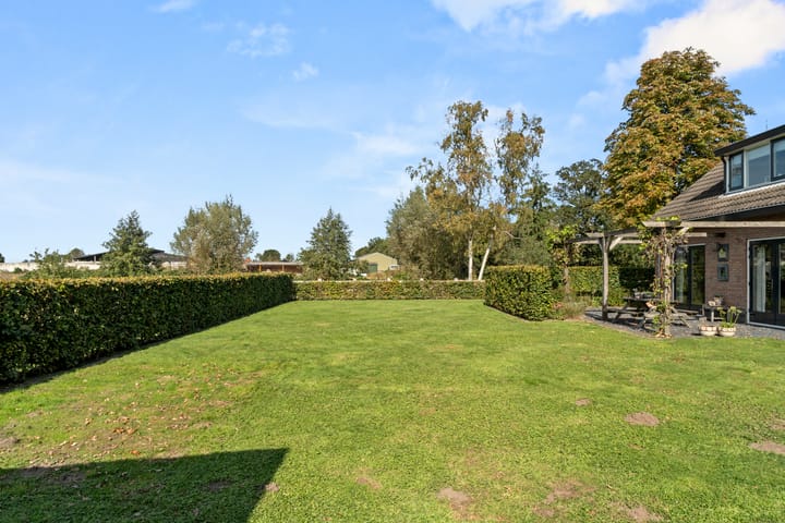 Foto 41 van Doesburgerdijk 25