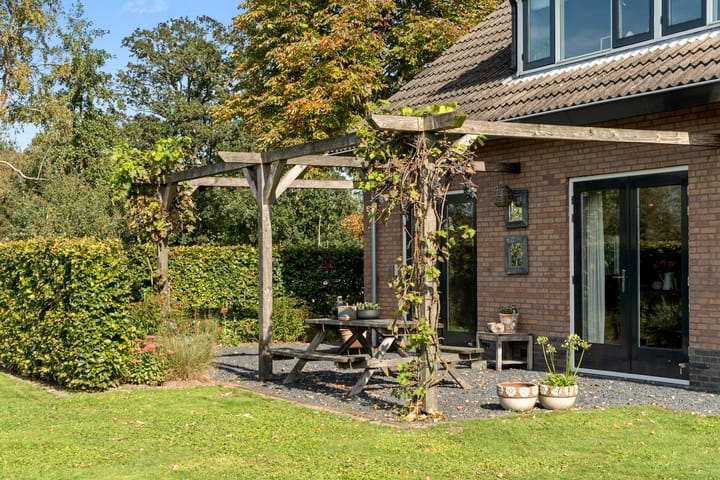 Foto 40 van Doesburgerdijk 25