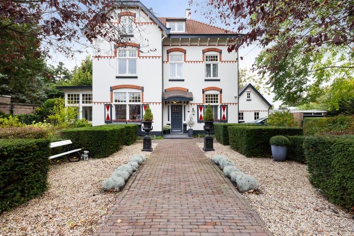 Burgemeester de Bruïnelaan 1 E