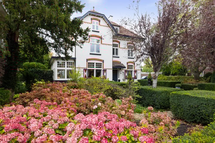 Burgemeester de Bruïnelaan 1-E