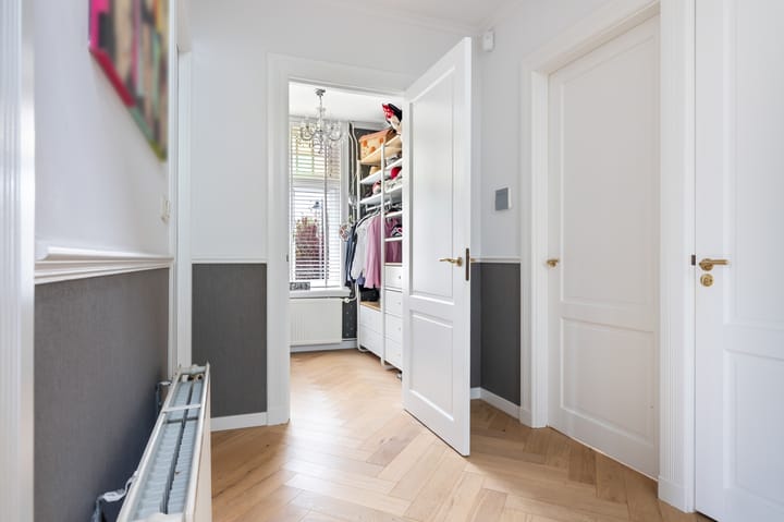 Photo 32 of Burgemeester de Bruïnelaan 1-E