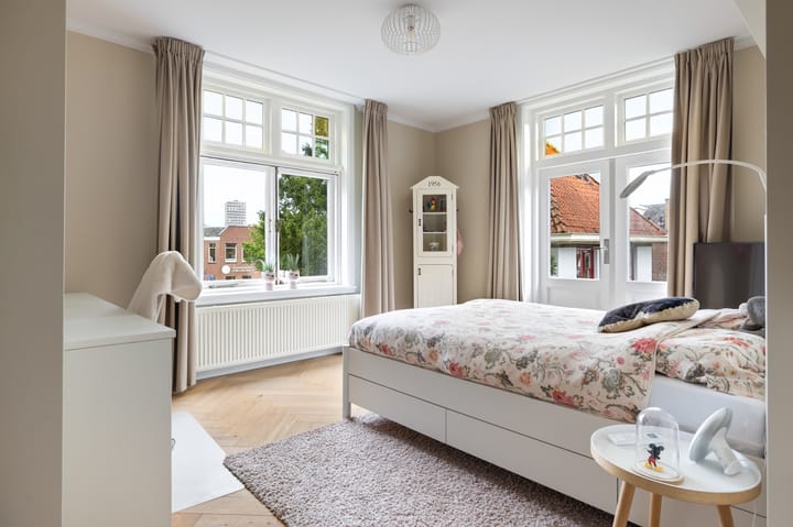 Photo 35 of Burgemeester de Bruïnelaan 1-E