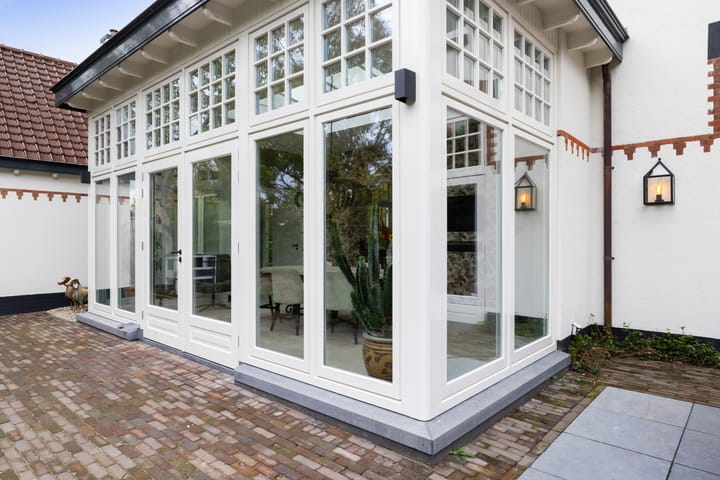 Photo 62 of Burgemeester de Bruïnelaan 1-E