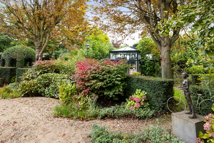 Photo 76 of Burgemeester de Bruïnelaan 1-E