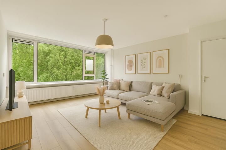 Photo 2 of Groen van Prinstererweg 19