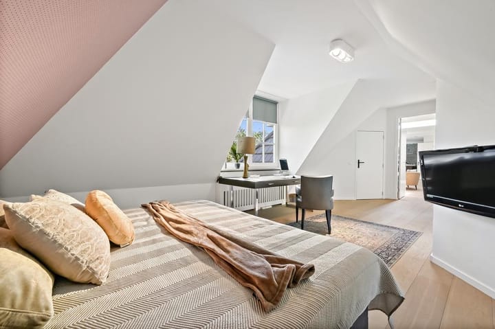 Photo 24 of Rijksstraatweg 737