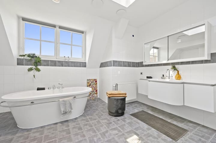 Photo 26 of Rijksstraatweg 737