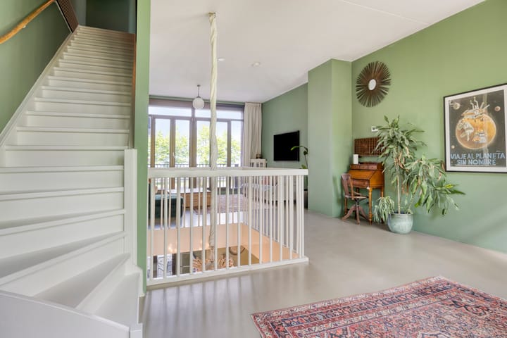 Photo 11 of Bert Haanstrakade 142-A