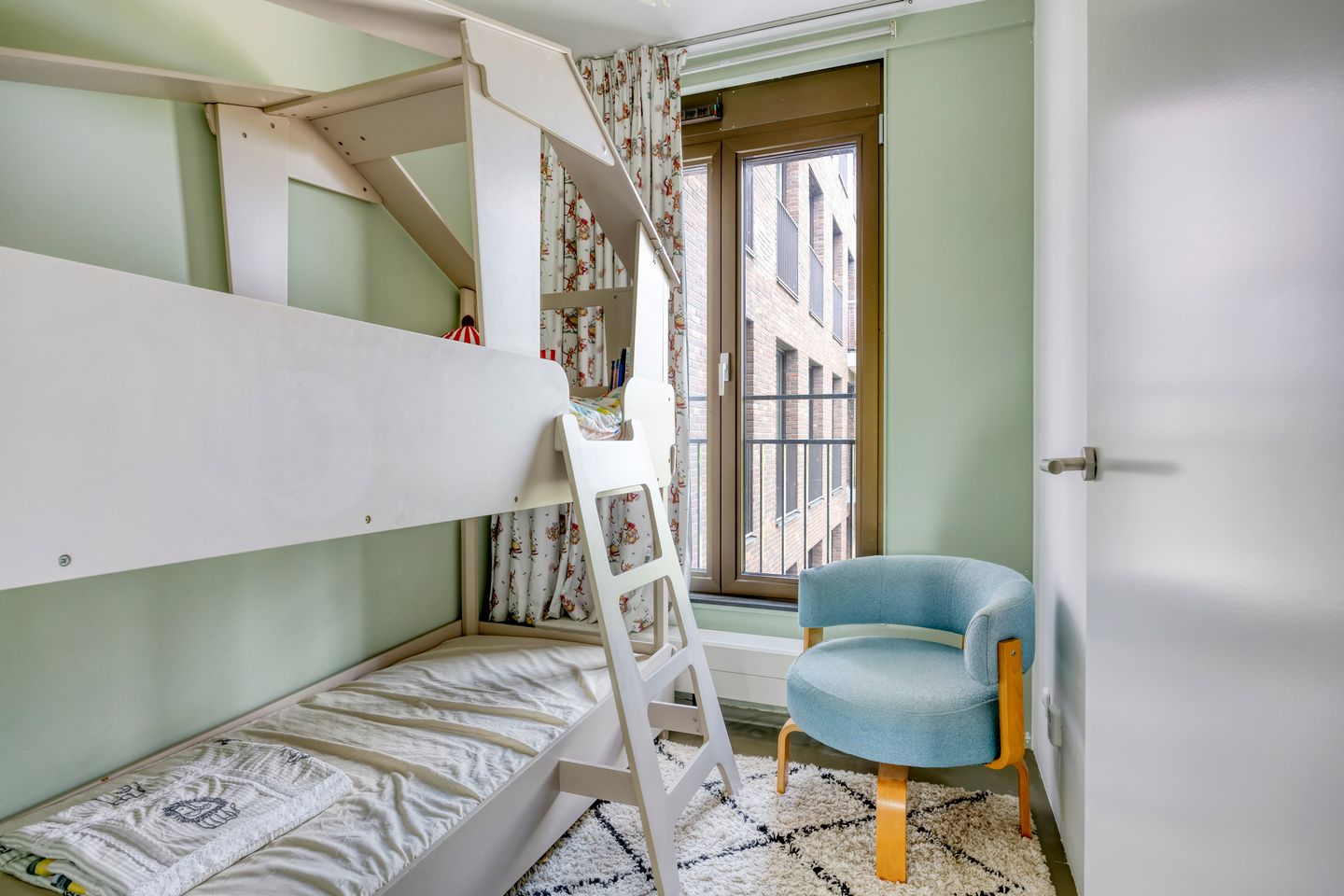 Photo 19 of Bert Haanstrakade 142-A