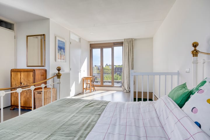 Foto 3 van Bert Haanstrakade 142-A