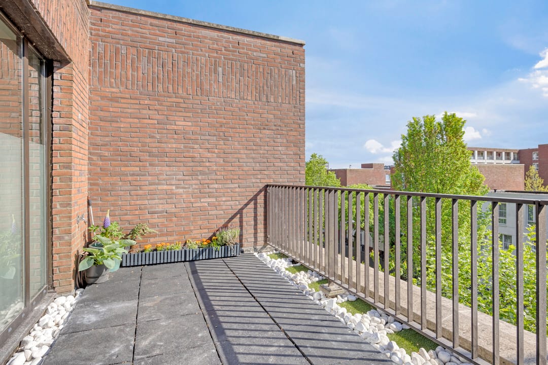 Photo 31 of Bert Haanstrakade 142-A