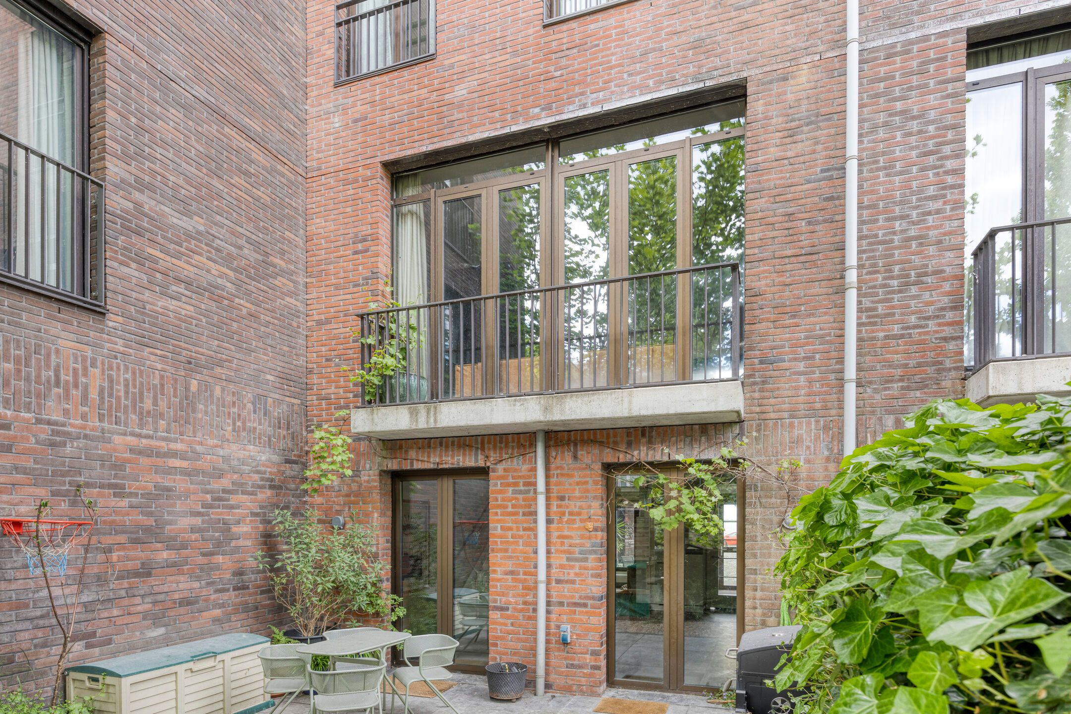 Photo 33 of Bert Haanstrakade 142-A