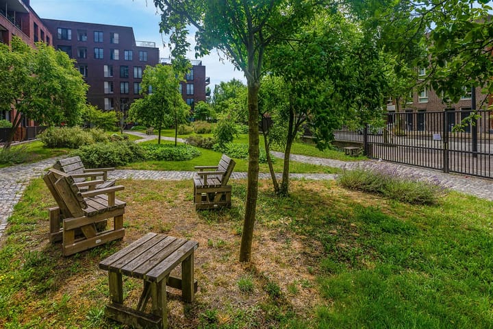 Photo 44 of Bert Haanstrakade 142-A