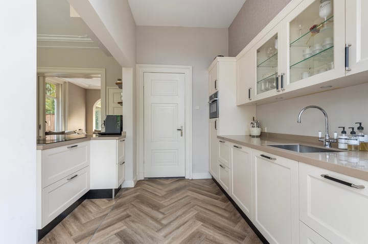 Foto 18 van Parallelweg 3