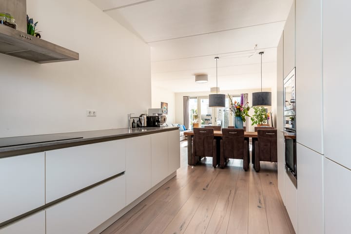 Foto 12 van Dotterbloemhof 50