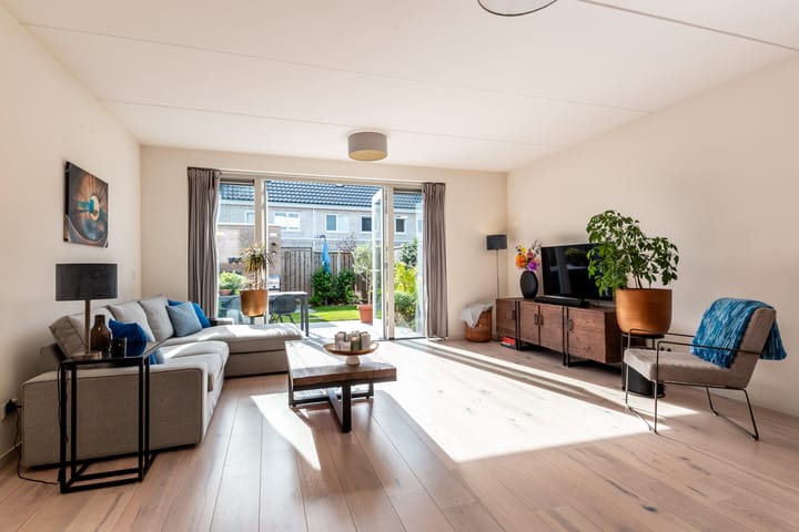 Foto 6 van Dotterbloemhof 50