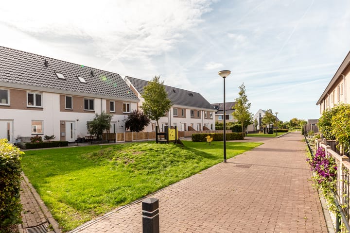 Foto 28 van Dotterbloemhof 50